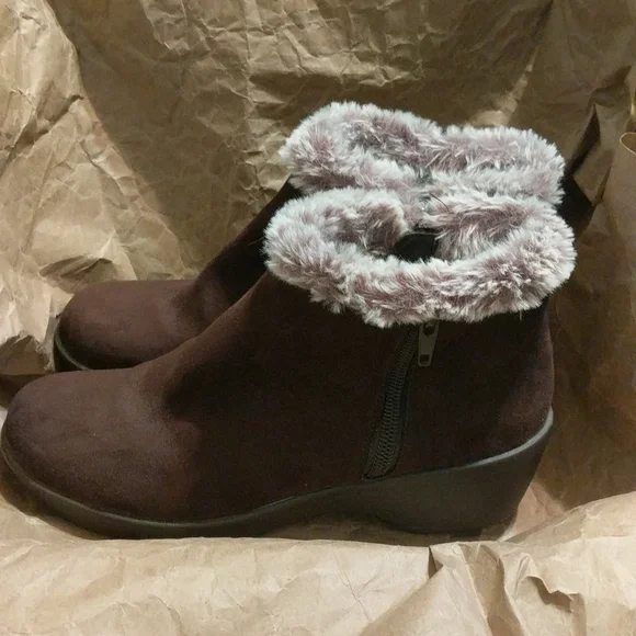 Basic Editions Ankle Boots Size 6 - Picture 4 of 9